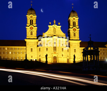 CH - SCHWYZ : Maria Einsiedeln par nuit Banque D'Images