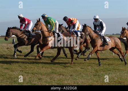 Heythrop Hunt Point à l'autre Dunthrop Chipping Norton Oxfordshire Banque D'Images