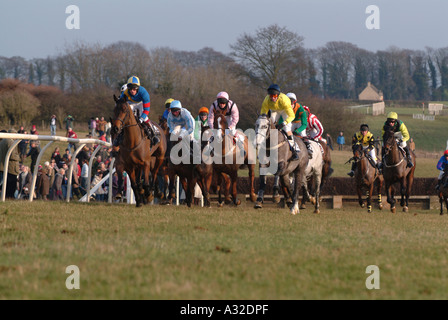 Heythrop Hunt Point à l'autre Dunthrop Chipping Norton Oxfordshire Banque D'Images