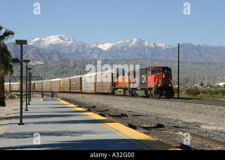 Train de fret nord Palm Springs USA Banque D'Images