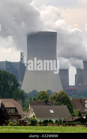 RWE power plant Niederaußem à Bergheim, Allemagne Banque D'Images