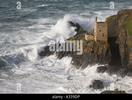 Botallack Tin Mine Mine Couronnes moteur bobinage maison près de St Just Cornwall Banque D'Images