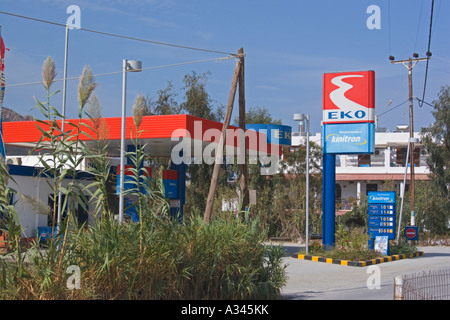 Grèce île grecque de Naxos Ag Prokopis Prokopios Birikos Hotel Apartments EKO Garage station de remplissage de l'essence ESSENCE Banque D'Images