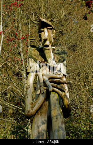 'Ancien Forester II'. Sculptures en plein air par David Kemp, 1982. Grizedale Forest, parc National de Lake District, Cumbria, Angleterre. Banque D'Images