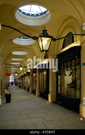 Royal Opera Arcade dans St James London Banque D'Images