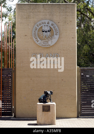 Sculpture à l'entrée de Cleland Wildlife Park près d'Adélaïde en Australie du Sud Banque D'Images