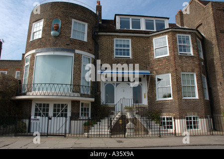 Ladite chambre à Chiswick Mall est l'hôtel particulier utilisé pour la première série de télévision BBC2 L'apprenti avec Alan Sugar, en 2005 Banque D'Images