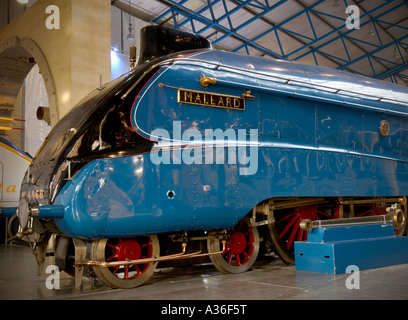 Mallard Steam Locomotive exposée au National Railway Museum à York. ROYAUME-UNI Banque D'Images