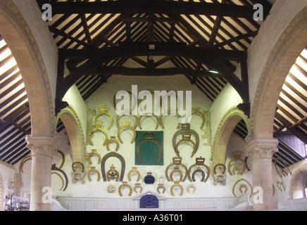 Affichage d'ornement de cuivres de cheval Grand hall ,château d'Oakham, Rutland, Angleterre Banque D'Images