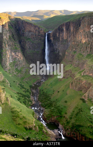 La Maletsunyane Falls dans les hauts plateaux du centre du Lesotho. Banque D'Images