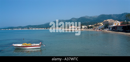 Vue panoramique sur la plage de Roda, Corfou (Kerkyra), îles Ioniennes, Grèce Banque D'Images