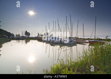Lac Balaton siofok location de bateau navire port ciel soleil Banque D'Images