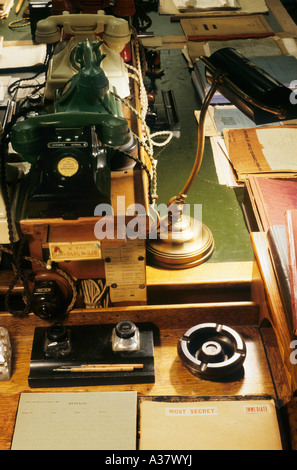 Cabinet War Rooms & Suites London Churchill 2e guerre bakerlite, téléphones téléphone bureau England UK Banque D'Images