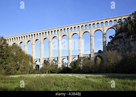 Aqueduc de roquefavour près d'Aix en Provence, France. Banque D'Images