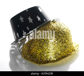 Hat, carnaval, détail, Close up, or, argent, stars, noir, deux, partie, mignon, glitter, scintillant, fond blanc, clown Banque D'Images