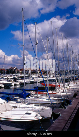 Angleterre Île de Wight Cowes Yachts Banque D'Images