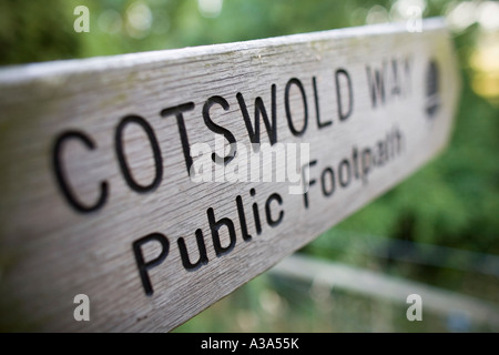 Cotswold Way post doigt Gloucestershire Banque D'Images