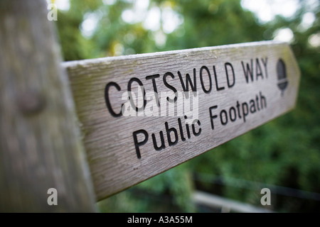 Cotswold Way post doigt Gloucestershire Banque D'Images