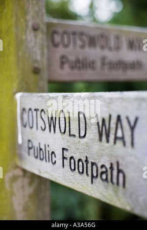 Cotswold Way post doigt Gloucestershire Banque D'Images