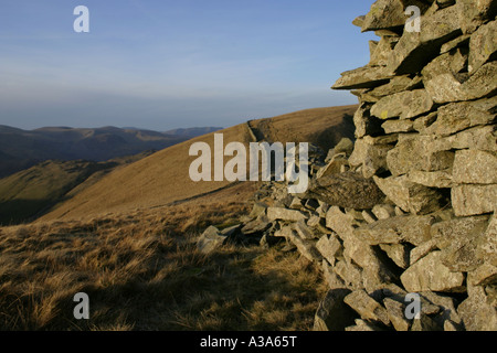 Le détroit d'Riggindale entre High Street et dans les hautes montagnes de l'Extrême-Orient du Lake District, Cumbria Banque D'Images