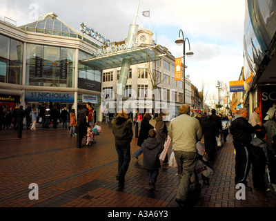 Sutton High Street Zone Piétonne Ventes De Janvier Banque D'Images