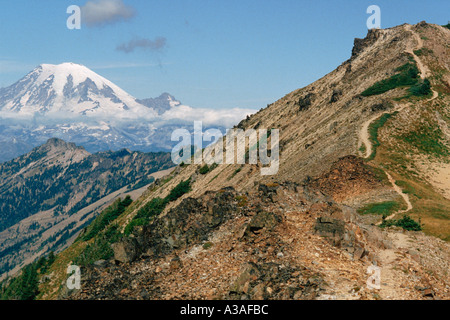 Pacific Crest Trail, chèvre sauvage, rochers, l'État de Washington, USA, le Pacifique ne, des cascades, Mt Rainier, USPS Stamp Banque D'Images