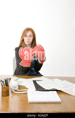 Business Woman in boxing gloves Banque D'Images