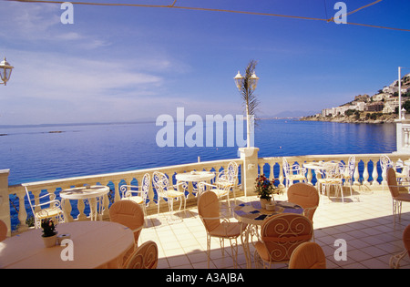Hôtel vistabella romantique, terrasse, vue sur la baie de roses, Canyelles Petites, costa brava, Catalogne, Espagne Banque D'Images