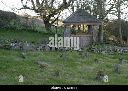 Cooeys puits st anciennes de guérison et cimetière ards peninsula comté de Down en Irlande du Nord Banque D'Images