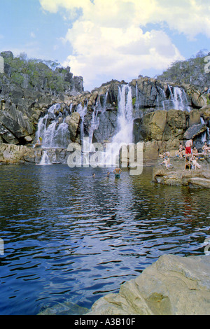 Comme Carioquinhas chute d'eau dans la région de Parque Nacional da Chapada dos Veadeiros Banque D'Images