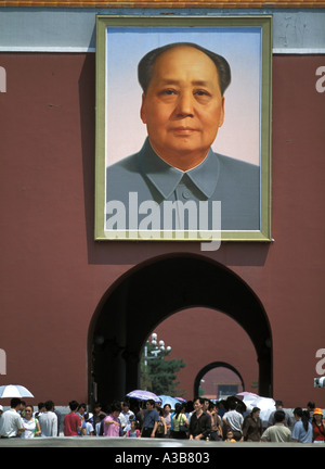 Un immense portrait de Mao Tse-tung à Beijing, capitale de la Chine Banque D'Images