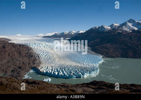 Amérique du Sud Chili Patagonie australe vue tôt le matin du Glacier O'Higgins avec le champs de glace sud Hielo Sur Banque D'Images