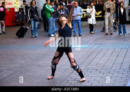 Artiste de performance à la station Shibuya Tokyo Banque D'Images