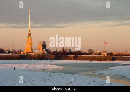 La Russie. St.Petersburg. La Pierre et Paul à Fortres sanset. Banque D'Images