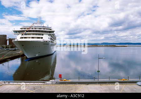 Le monde cruise ship Leith Edinburgh Scotland Banque D'Images