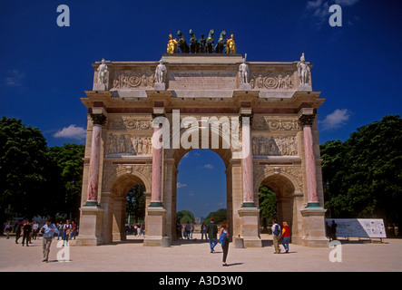 Quadriga, arc de triomphe du carrousel, l'architecture néoclassique, le style architectural néo-classique, jardin des tuileries, Paris, Ile-de-france, france Banque D'Images