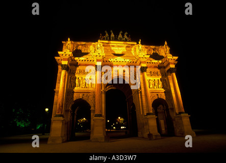 Quadriga au sommet de l'Arc de triomphe du Carrousel au Jardin des Tuileries Ville de Paris Ile-de-France France Europe Banque D'Images