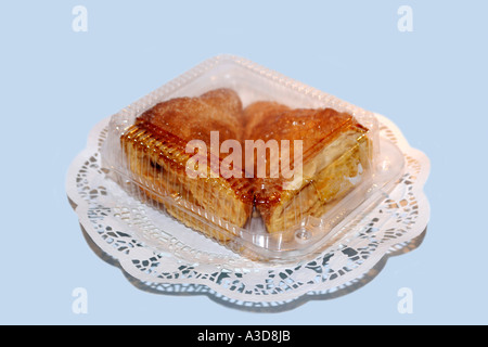 De forme triangulaire gâteau feuilleté Apple Banque D'Images