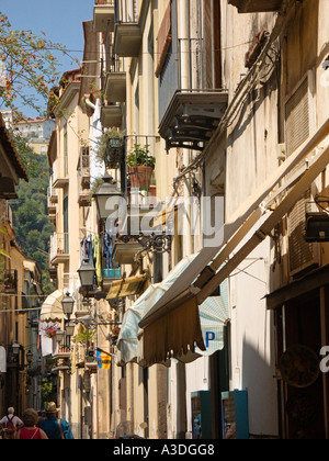 Via San Cesareo, petite rue menant de Piazza Tasso, via S. Cesareo, Sorrento, baie de Naples, côte amalfitaine, Italie Banque D'Images