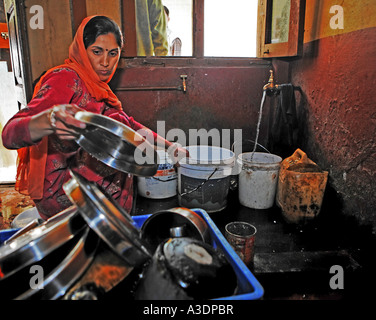 Réalisation sur place-GTZ-WASH-projet, bonne watermanagement donne suffisamment d'eau propre pour tous les habitants, Shimla, Inde, Maryog Banque D'Images