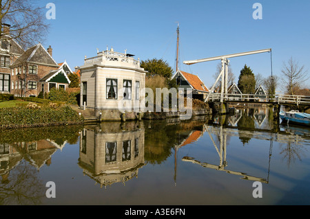 Edam Volendam Hollande Pays-Bas du Nord le pont de Kwakel Banque D'Images