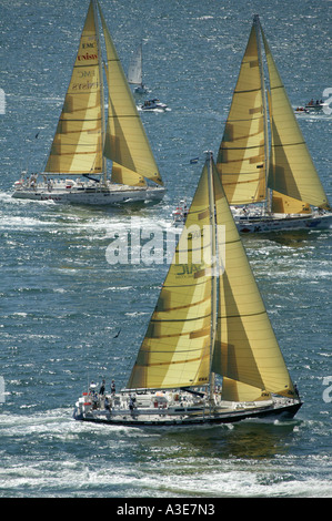 Trois courses de yachts au démarrage de BT Global Challenge Yacht Race, Wellington à Sydney de la jambe, Wellington New Zealand Banque D'Images