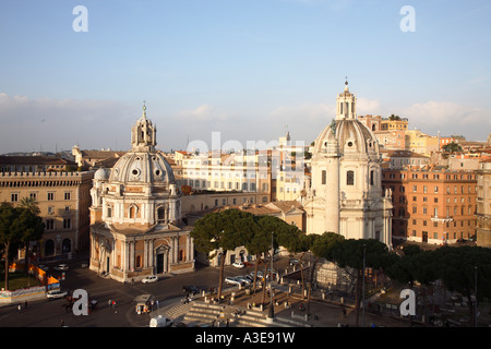 Piazza Venise avec l'église SS. Nome di Maria, Rome, Italie Banque D'Images