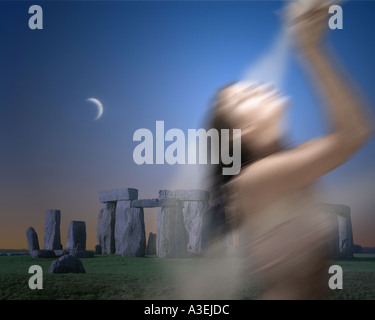 Go - WILTSHIRE : préhistorique Stonehenge Banque D'Images