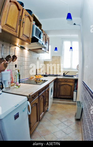Paris France, après rénovations, Appartement cuisine italienne 'carreaux de céramique' comptoirs en chêne (voir avant l'image A5MAT8), intérieur plat de Paris Banque D'Images