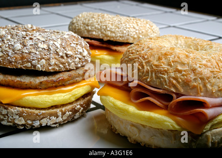 Le bagel est devenu plus que juste le traditionnel pain juif Banque D'Images