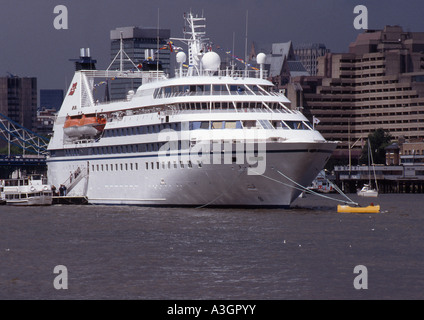 MV Royal Viking Reine extérieure de Londres Tamise Londres Banque D'Images