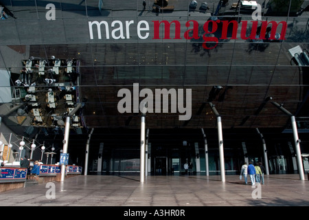 Loisirs Mare Magnum-shopping complex à Port Vell, Barcelone, Espagne Banque D'Images