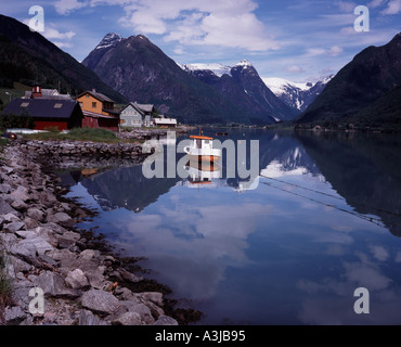 Le Sognefjorden à Fjaerland Mundal Norvège fjords de l'ouest Banque D'Images