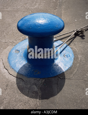 Amarrage bollard Banque D'Images